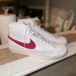 Nike Blazer Mid’ 77